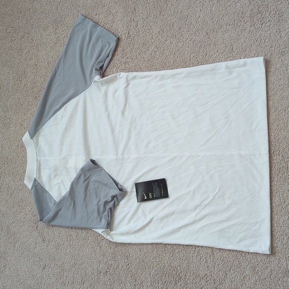 NIKE Men's DRI-FIT short sleeve shirt - Picture 4 of 6